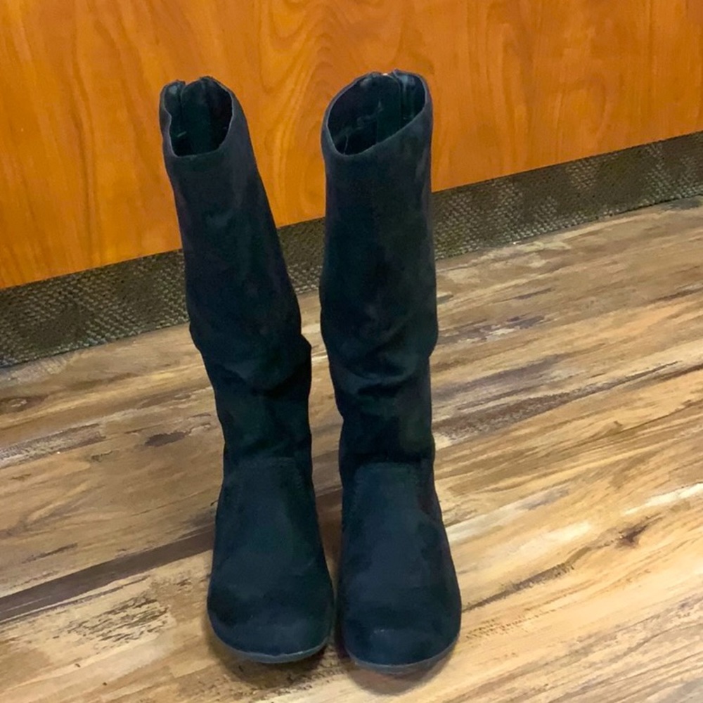 Girl’s boots